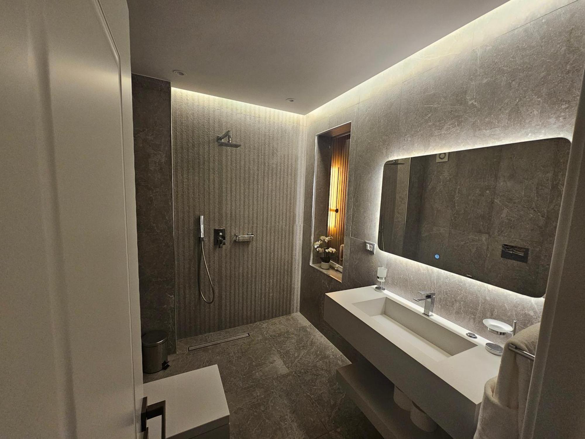 Blloku Suites, City Centre,ติรานา ภายนอก รูปภาพ